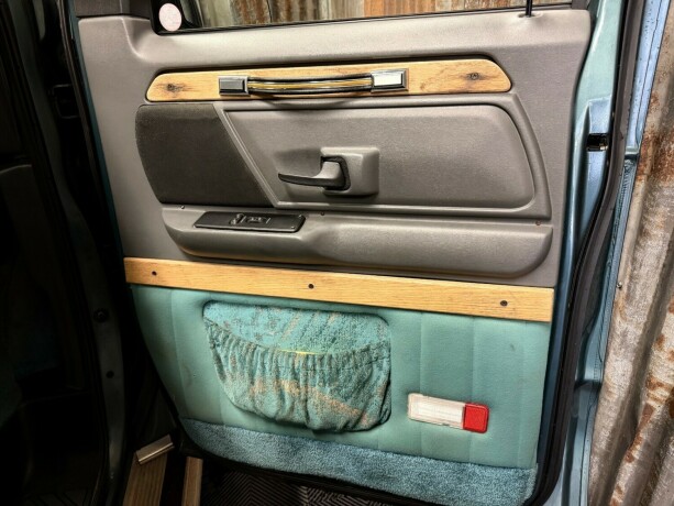 ford-e-350-diesel-1995-big-37