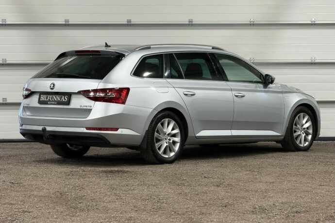 skoda-superb-diesel-2018-big-1