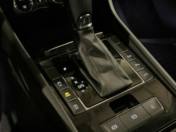 skoda-superb-diesel-2018-big-28