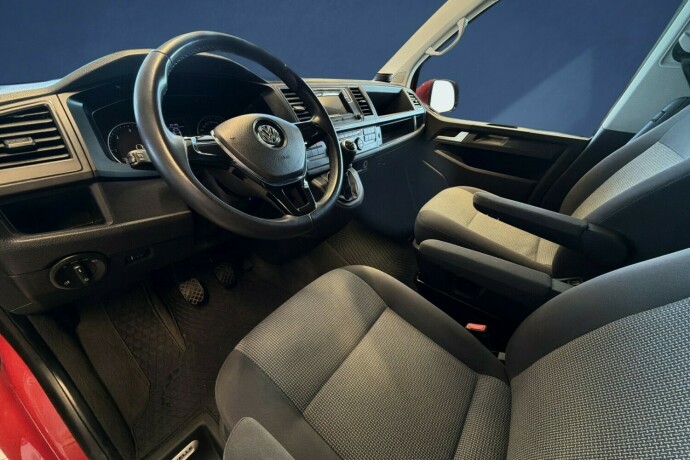 volkswagen-caravelle-diesel-2018-big-9