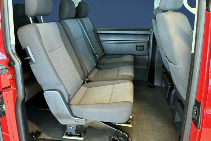 volkswagen-caravelle-diesel-2018-big-13