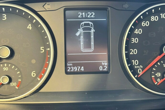 volkswagen-caravelle-diesel-2018-big-17