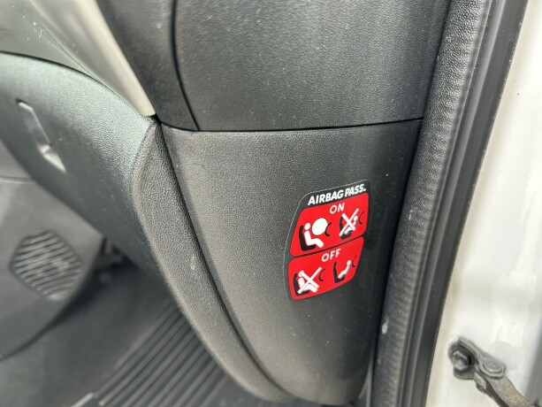 toyota-aygo-bensin-2014-big-11