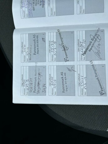 toyota-aygo-bensin-2014-big-29