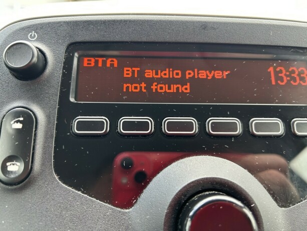 toyota-aygo-bensin-2014-big-27