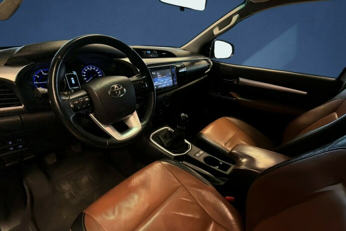 toyota-hilux-diesel-2017-big-11