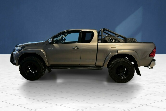 toyota-hilux-diesel-2017-big-6