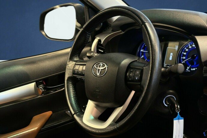 toyota-hilux-diesel-2017-big-17