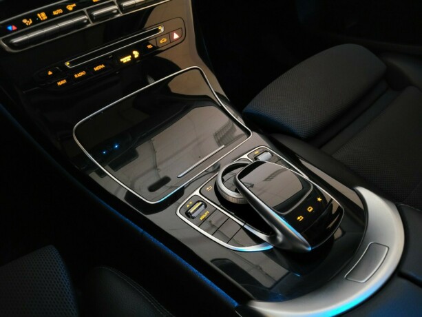 mercedes-benz-c-klasse-bensin-2015-big-24