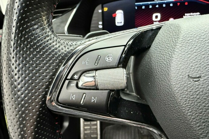 skoda-octavia-rs-elektrisitetbensin-2021-big-20