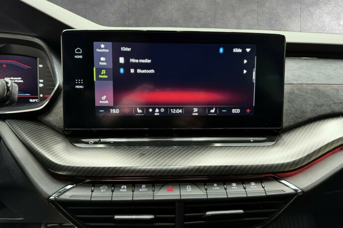 skoda-octavia-rs-elektrisitetbensin-2021-big-19