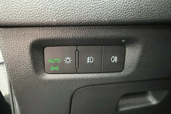 skoda-octavia-rs-elektrisitetbensin-2021-big-17