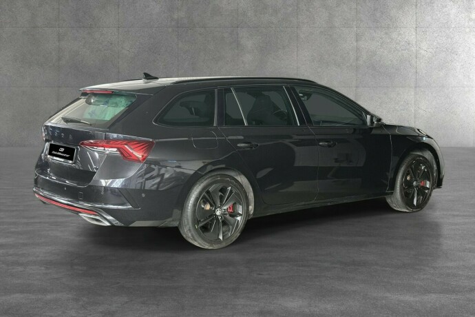 skoda-octavia-rs-elektrisitetbensin-2021-big-6
