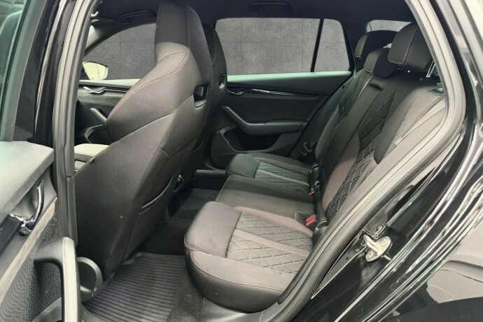 skoda-octavia-rs-elektrisitetbensin-2021-big-24