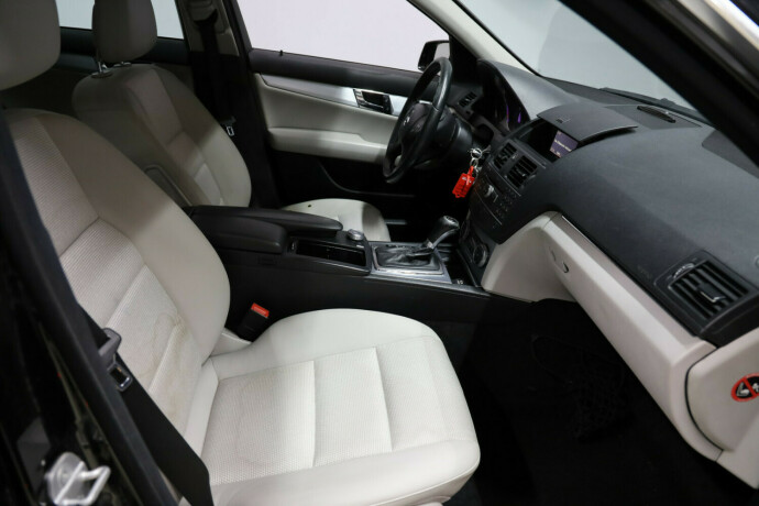 mercedes-benz-c-klasse-diesel-2011-big-10