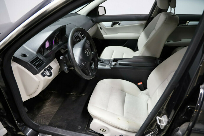 mercedes-benz-c-klasse-diesel-2011-big-7