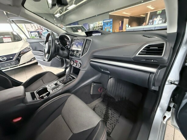 subaru-xv-elektrisitetbensin-2020-big-34