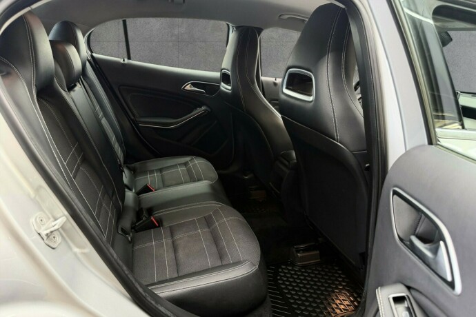 mercedes-benz-gla-diesel-2015-big-28