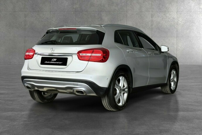 mercedes-benz-gla-diesel-2015-big-4