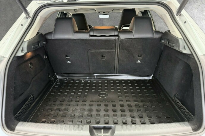 mercedes-benz-gla-diesel-2015-big-32