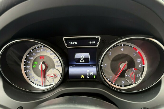 mercedes-benz-gla-diesel-2015-big-15