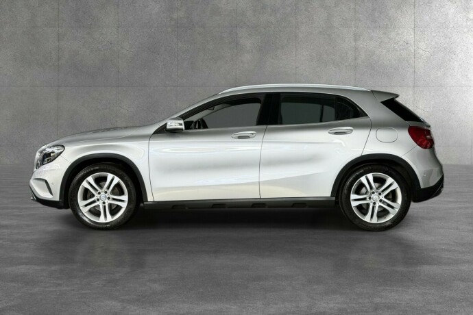 mercedes-benz-gla-diesel-2015-big-1