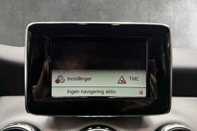 mercedes-benz-gla-diesel-2015-big-16