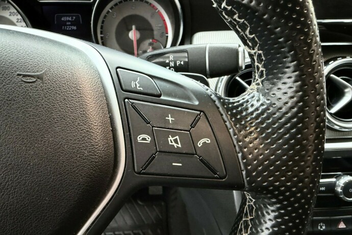 mercedes-benz-gla-diesel-2015-big-20