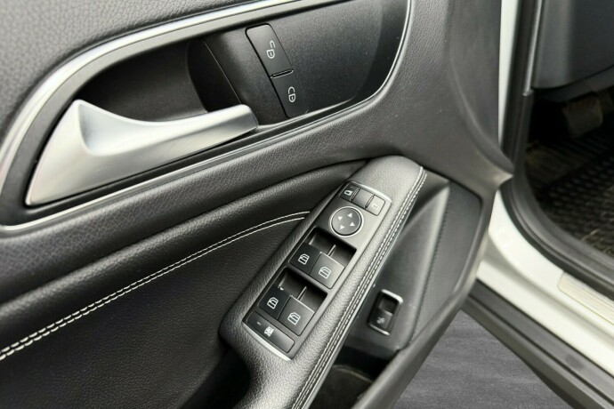 mercedes-benz-gla-diesel-2015-big-21