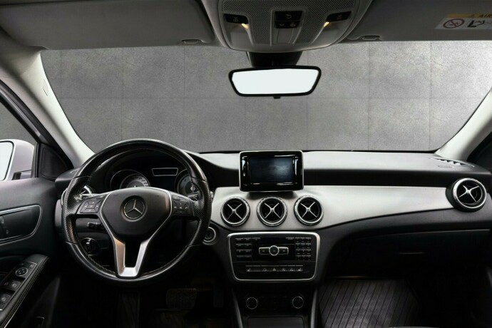 mercedes-benz-gla-diesel-2015-big-23