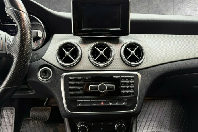 mercedes-benz-gla-diesel-2015-big-14