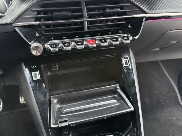 peugeot-2008-elektrisitet-2021-big-18