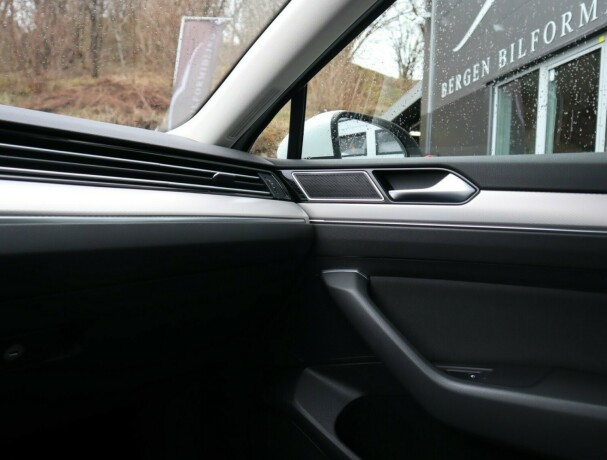 volkswagen-passat-elektrisitetbensin-2016-big-16