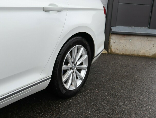 volkswagen-passat-elektrisitetbensin-2016-big-20