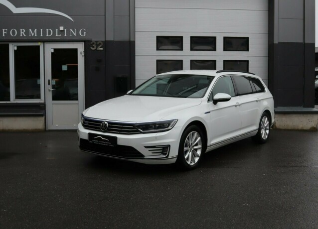 volkswagen-passat-elektrisitetbensin-2016-big-0