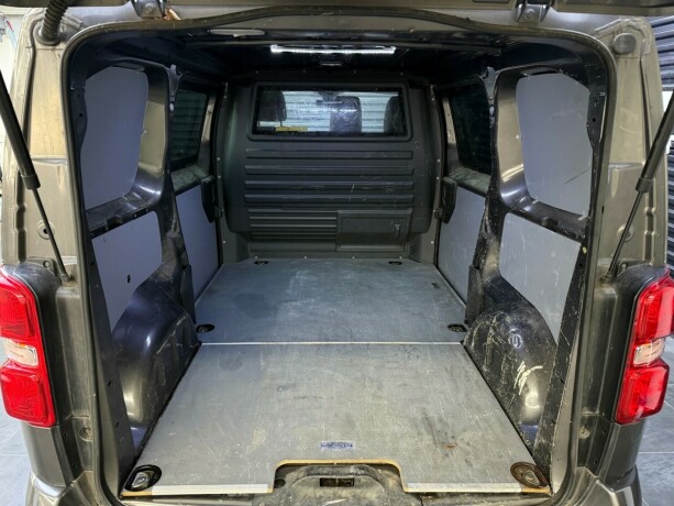 peugeot-expert-diesel-2019-big-28