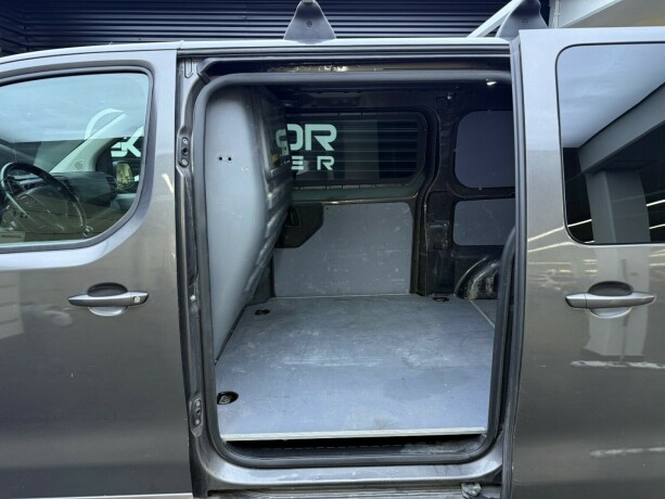 peugeot-expert-diesel-2019-big-26