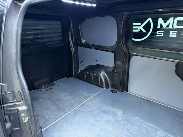 peugeot-expert-diesel-2019-big-25