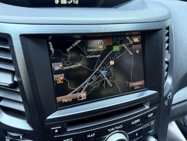 subaru-legacy-bensin-2014-big-16