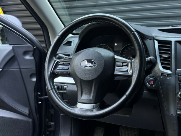 subaru-legacy-bensin-2014-big-13