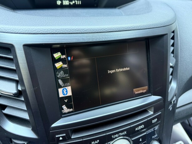 subaru-legacy-bensin-2014-big-20