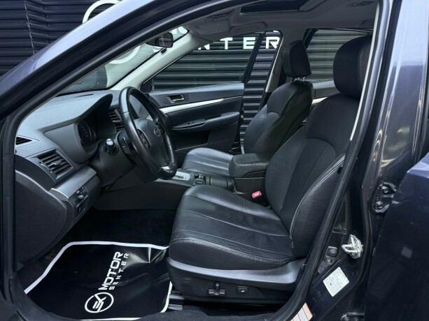 subaru-legacy-bensin-2014-big-25