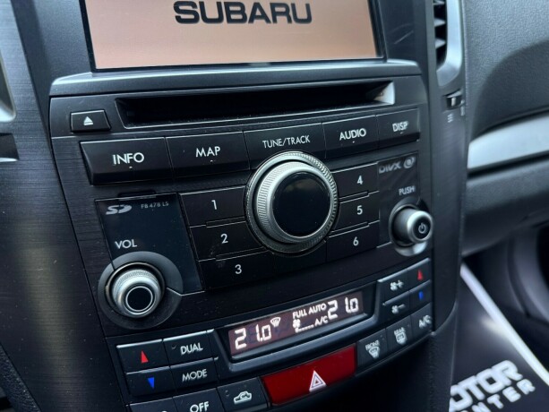 subaru-legacy-bensin-2014-big-21