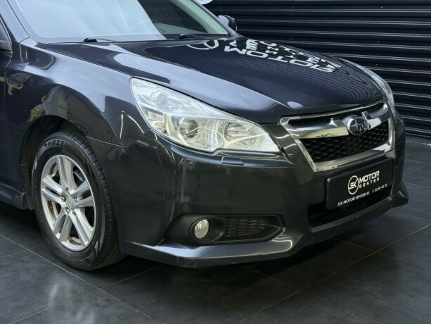 subaru-legacy-bensin-2014-big-2