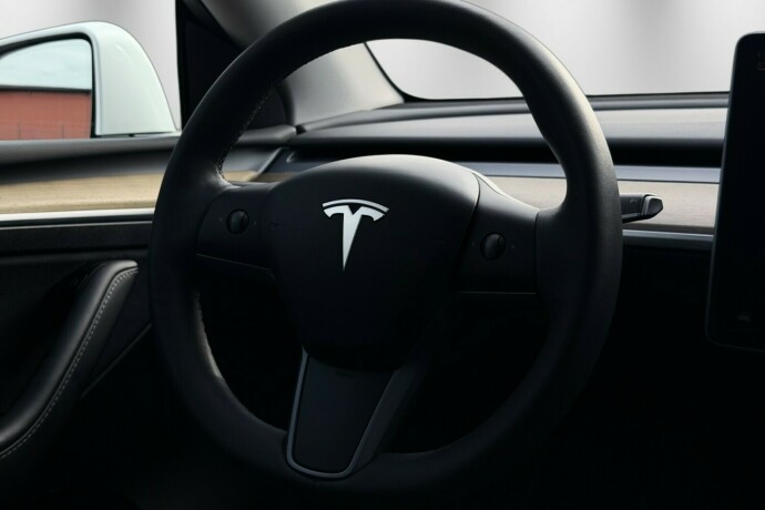 tesla-model-y-elektrisitet-2023-big-12