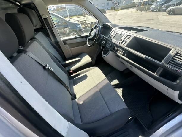 volkswagen-transporter-diesel-2020-big-8