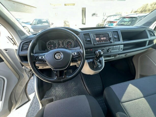 volkswagen-transporter-diesel-2020-big-15