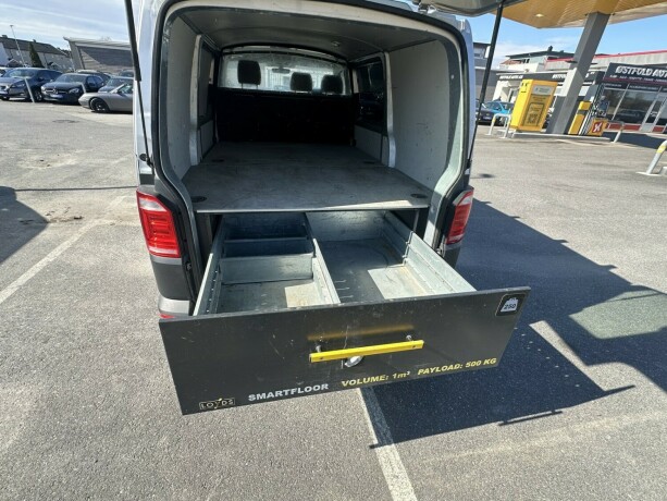 volkswagen-transporter-diesel-2020-big-6