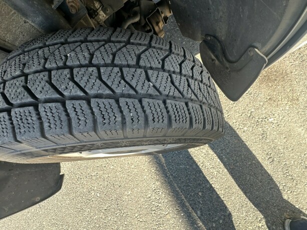 volkswagen-transporter-diesel-2020-big-12