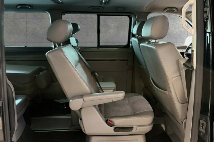 volkswagen-multivan-diesel-2008-big-13